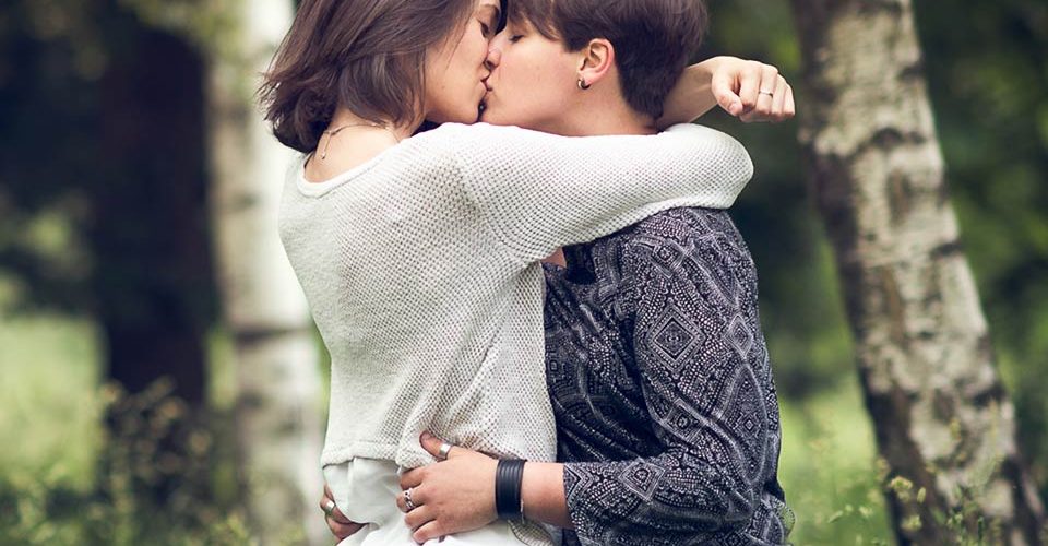 Same Sex Engagement Session in the countryside close to Torino